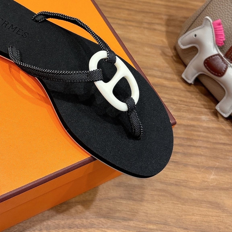 H**me5 slippers